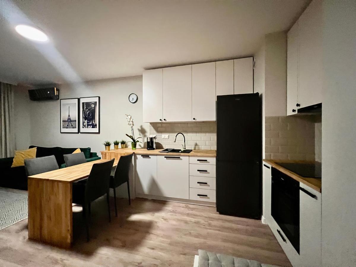 Milionowa 8 - Komfortowe Studio Z Garazem I Klimatyzacja Lodz  Ngoại thất bức ảnh
